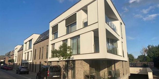Appartement te huur in Ruisbroek voor € 775 met 1 slaapkamer - Photo 1