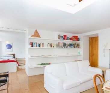 PIAZZA DEL POPOLO-VILLA: Modern, furnished 3 bedroom, 3 bath in private villa. Large terrace with views, spacious living, dining, kitchen. Sunny, silent. Ref 153 - Photo 4