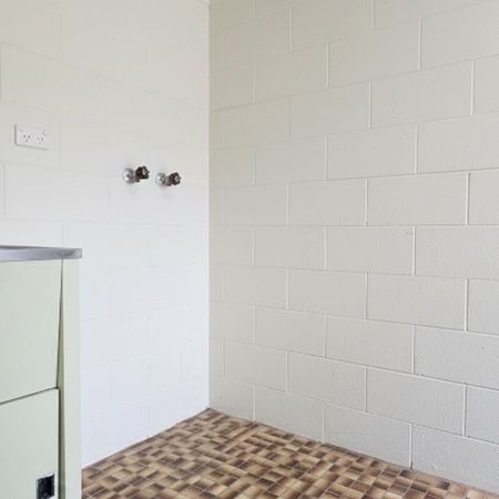 TWO BEDROOM UNIT CLOSE TO CENTRAL ATHERTON - Photo 3