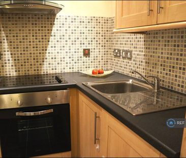 1 bedroom flat to rent - Photo 6