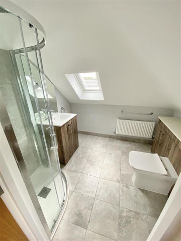 3 bedroom detached bungalow to rent - Photo 2