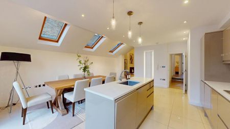 4 bedroom terraced house to rent - Photo 5