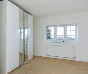 4 bedroom semi-detached house to rent - Photo 5