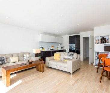 2 bedroom flat to rent - Photo 2