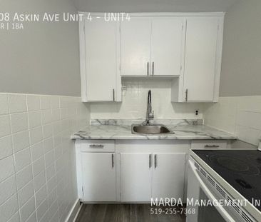 NEWLY RENOVATED 1-BEDROOM/1BATH APARTMENT + UTILITIES - Photo 2