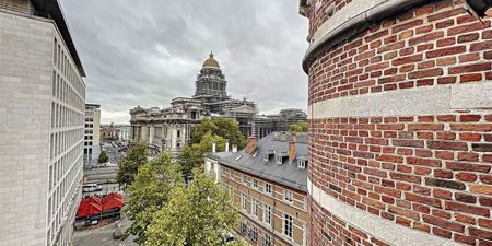 Appartement te huur in Brussel voor € 1.850 met 3 slaapkamers - Photo 2
