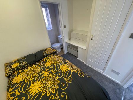 1 bedroom flat to rent - Photo 4