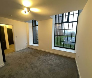 Flat to rent on - Photo 1