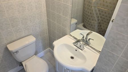 For Lease - 38 Goreridge Crescent, Brampton, Ontario - Photo 5