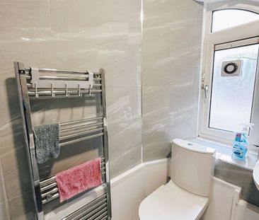 Room in a Shared House, Bradley House, E3 - Photo 6