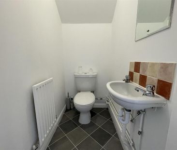 3 bedroom terraced house to rent - Photo 6
