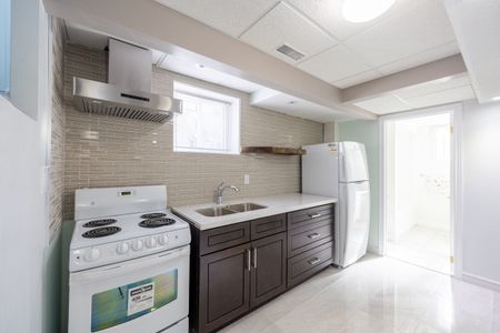 For Lease - 69 Lawson Road Unit# BSMT, Toronto, Ontario - Photo 2