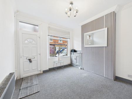 3 bedroom terraced house to rent - Photo 3