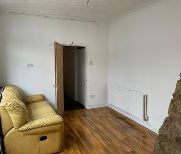 2 bedroom ground floor flat to rent - Photo 1