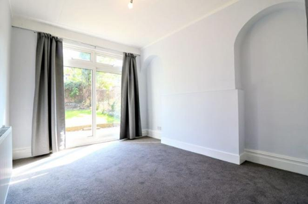 4 bedroom terraced house to rent - Photo 2