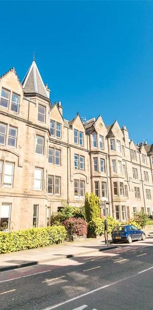 3 bedroom flat to rent - Photo 1