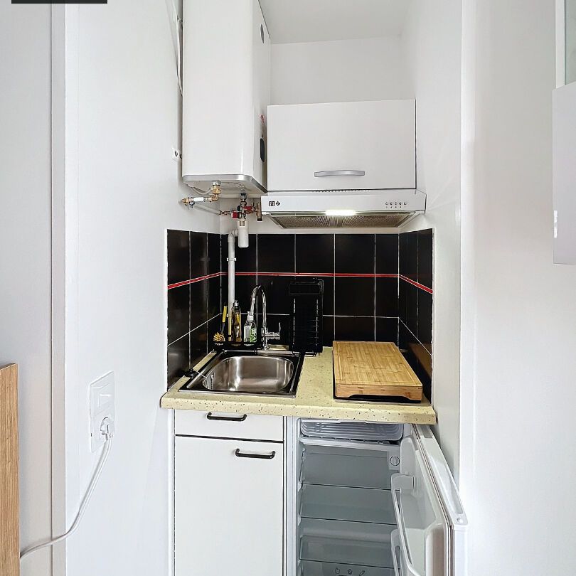 Appartement Courbevoie - gare STUDIO de 18m² - Photo 1
