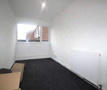 2 Bedroom Maisonette To Let - Photo 2