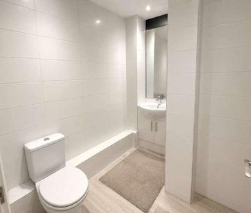 Knaphill, Woking, GU21 - Photo 4