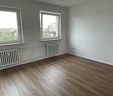 Attraktiv! Sanierte 3 bzw. 2-Zimmerwohnung - Photo 6