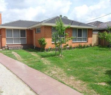 Marvelous 3 Bedroom Unit - Photo 3