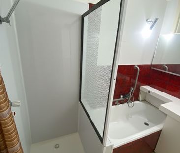 Perfect Location Family Home - Photo 5