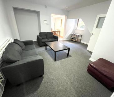 4 bedroom terraced house to rent - Photo 2