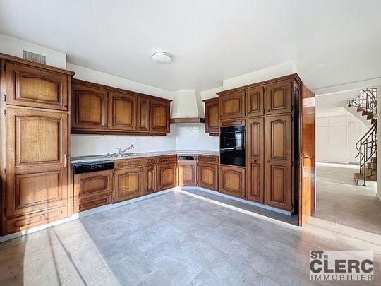 Beautiful 7-room apartment with private garden - Photo 1