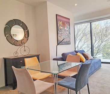 Upmarket Furnished Apartment with Carpark - Photo 1