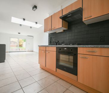 Stadswoning met tuin in centrum Oostrozebeke - Photo 2