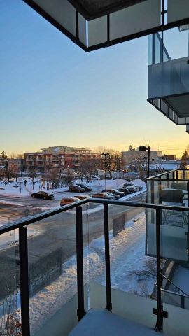 condo moderne avec balcon 3 1/2, tout équipé, pièce dressing, vide ou meublé, piscine, terrasse, barbecue, transports - Photo 3