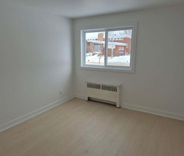 All new renovated 4 1/2 - Photo 3