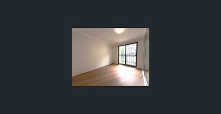 Modern Full-Brick Townhouse – Three Bedrooms, Two Bathrooms & Tandem Garage! - Photo 5