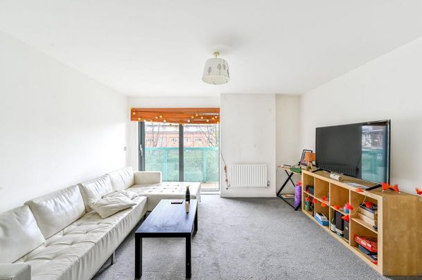 1 bedroom flat to rent - Photo 1