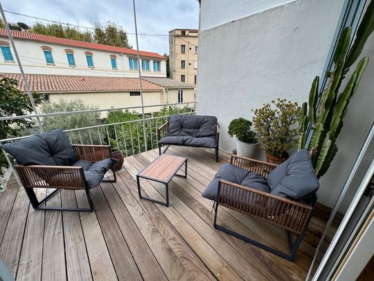 Appartement 4 pièces 65m2 MARSEILLE 7EME 1 850 euros - Photo 1