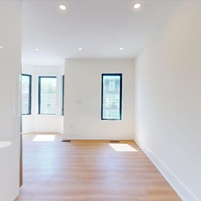 For Lease - 239 Christie Street Unit# Unit 2, Toronto, Ontario - Photo 1