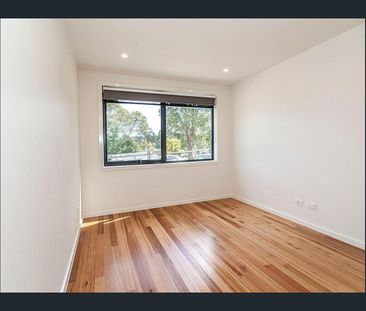 The Best Location - Photo 2