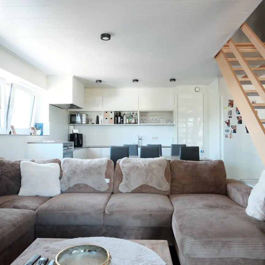 Ruim en landelijk gelegen duplex-appartement met 3 slaapkamers en overdekt terras - Photo 1