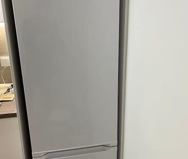 Plaça de Pep Ventura, Badalona, Catalonia 08912 - Photo 2