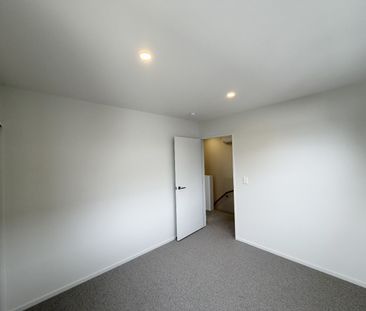 527 Hereford Street, Linwood - Photo 5