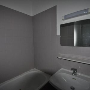 A LOUER - AIX EN PROVENCE - QUARTIER FACS - STUDIO MEUBLE AVEC BALCON - Photo 3
