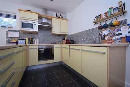 Eton Court, Allerton Park, Leeds, LS7 - Photo 2