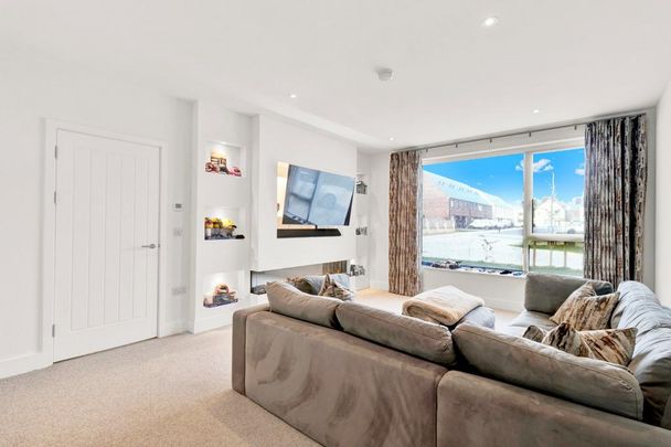 5 bedroom detached house to rent - Photo 1