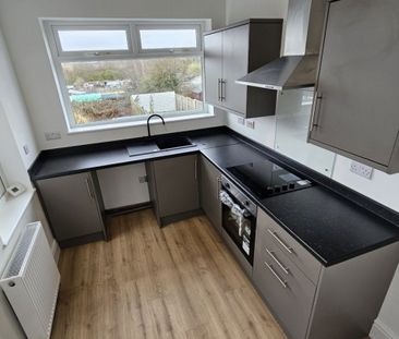 2 bed Terraced - To Let - Photo 3