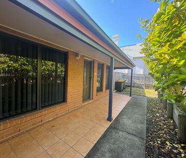 LOCATION AT IT'S PRIME! - Photo 2
