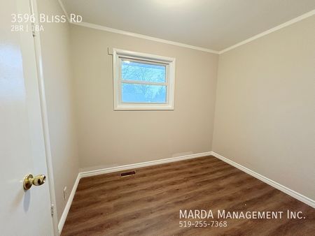 COZY 2-BEDROOM/1-BATH SINGLE FAMILY HOUSE + UTILITIES - Photo 4