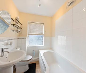 3 Bed Terraced House, Chesterman Street, RG1 - Photo 1