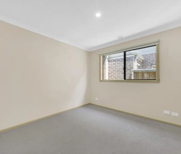 “Lovely and Modern 4 Bedroom Home!” - Photo 6