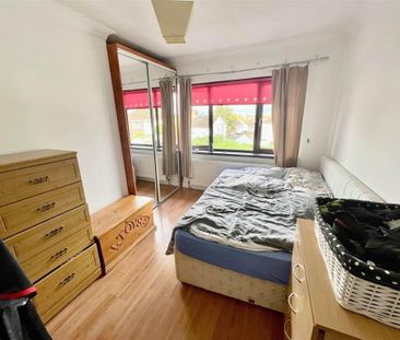 4 Cregagh Park East, Cregagh, Belfast, BT6 9LG - Photo 4