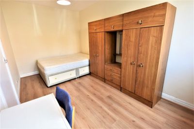 1 bedroom Flat in Lea Farm Drive, Leeds - Photo 4